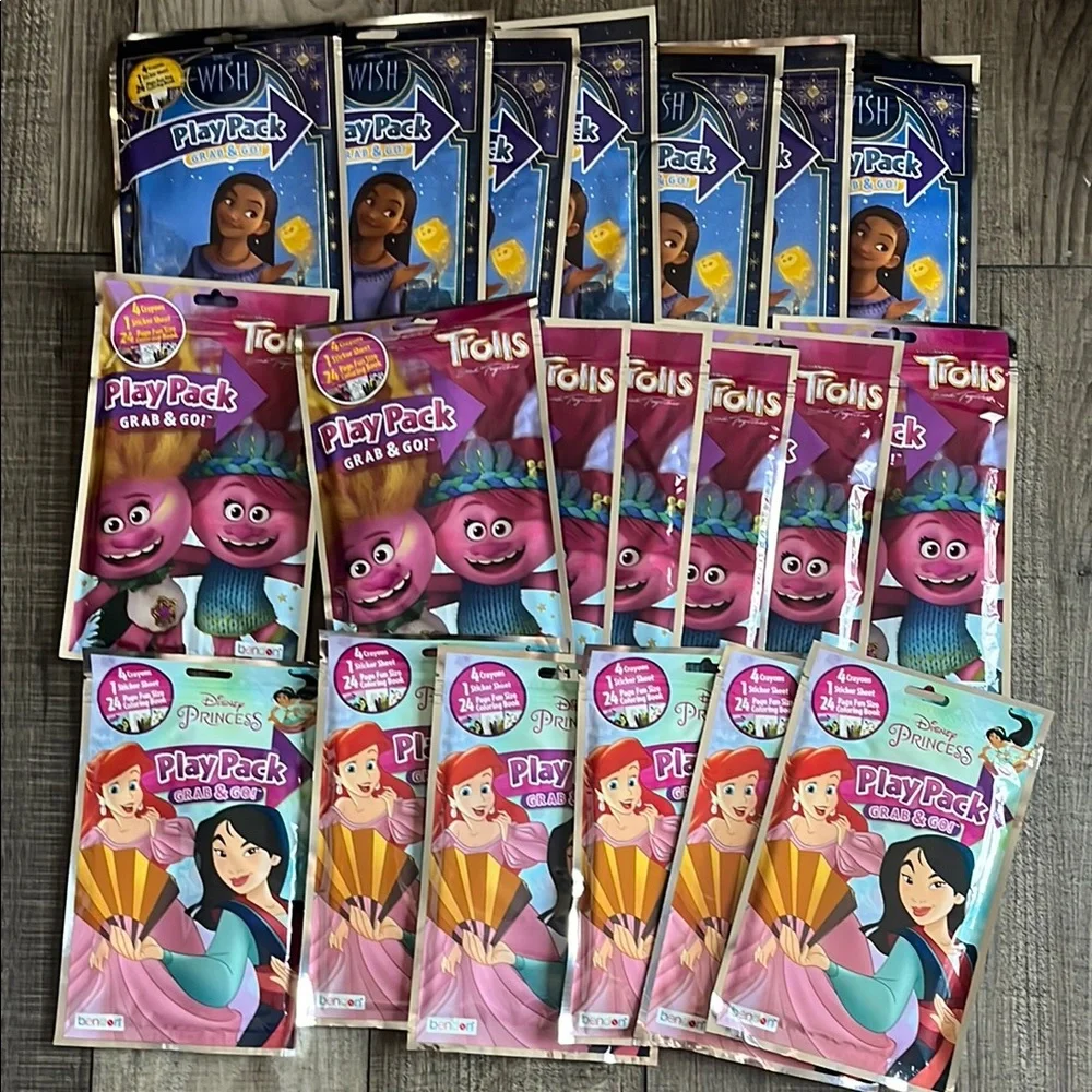 Playpack Grab and Go lot of 20 assorted coloring activity sets . New